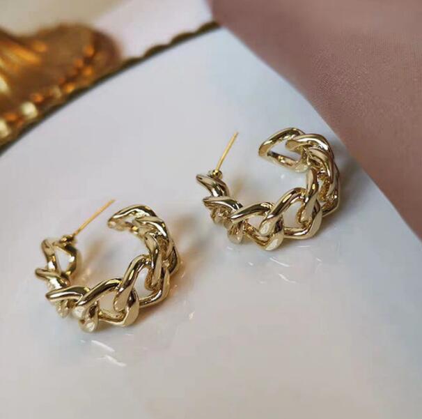 Loop Earrings 