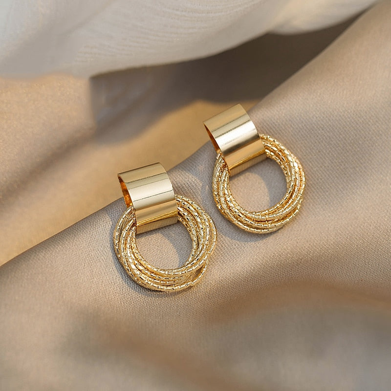 Loop Earrings 