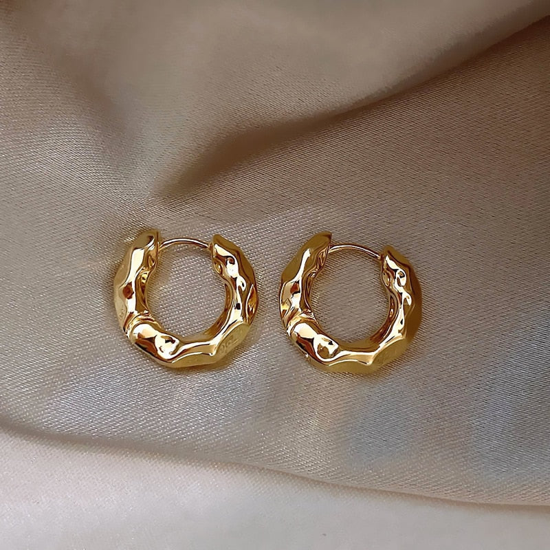 Loop Earrings 